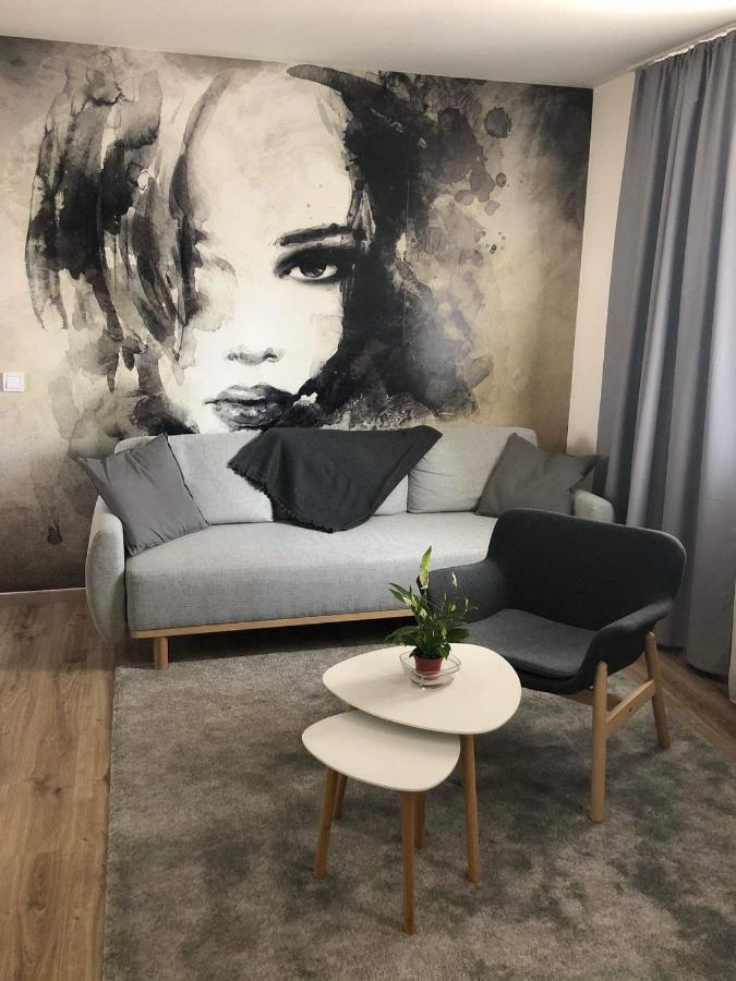 Brill Hotel Békéscsaba Esterno foto