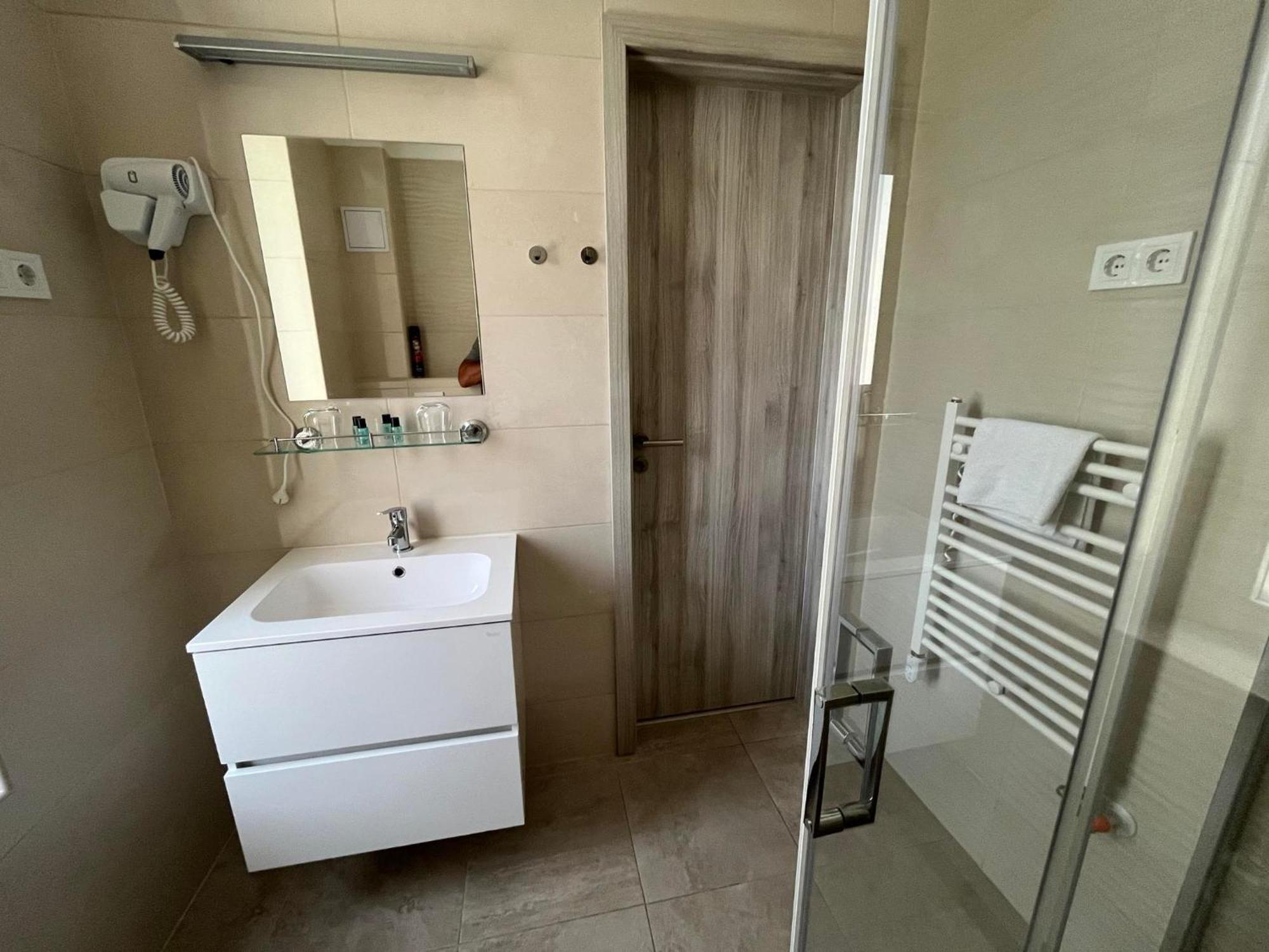 Brill Hotel Békéscsaba Camera foto